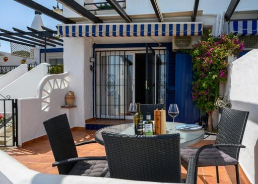 Beach Side Apartments Calahonda Sitio de Calahonda Exterior photo